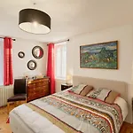 Maison Du Passeur: 18th Century Charm With Garden And *
