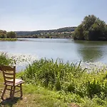 Villa Maison Du Passeur: 18th Century Charm With Garden And