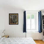 Maison Du Passeur: 18th Century Charm With Garden And