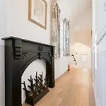 Maison Du Passeur: 18th Century Charm With Garden And Villa