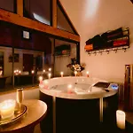 Maison Du Passeur: 18th Century Charm With Garden And