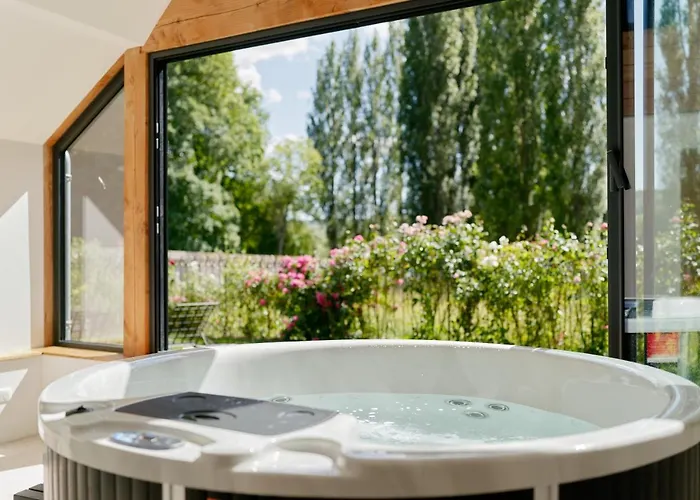 Villa Maison Du Passeur Du Xviii Siecle, Classee, Authenticite Et Confort Avec Jardin En Option, Proche Giverny, 1 Heure De Paris