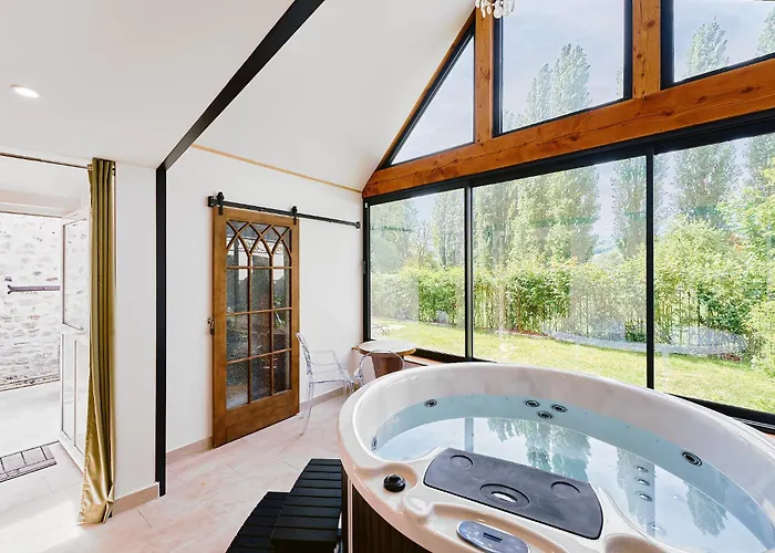 Maison Du Passeur Du Xviii Siecle, Classee, Authenticite Et Confort Avec Jardin En Option, Proche Giverny, 1 Heure De Paris *